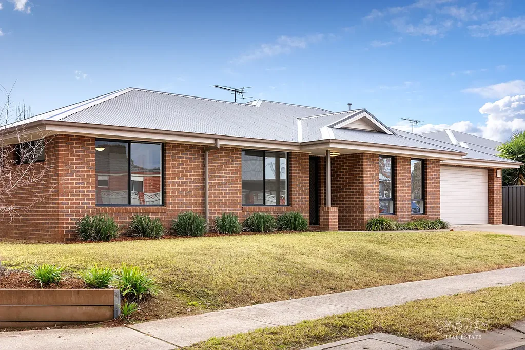 33 WHITELEY CIRCUIT, Baranduda, VIC 3691