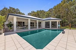 36 Campbellville Circuit, Pelican Waters