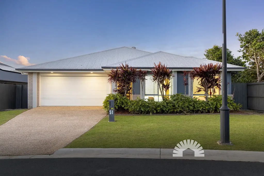 Narangba 4Habitaciones Modern Family Living in the Heart of Narangba