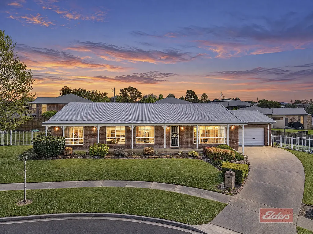Warragul 4कमरा Spacious Family Living in a Peaceful Court Location
