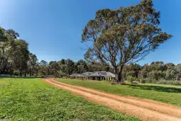 190 Ottey Grove, Parkerville