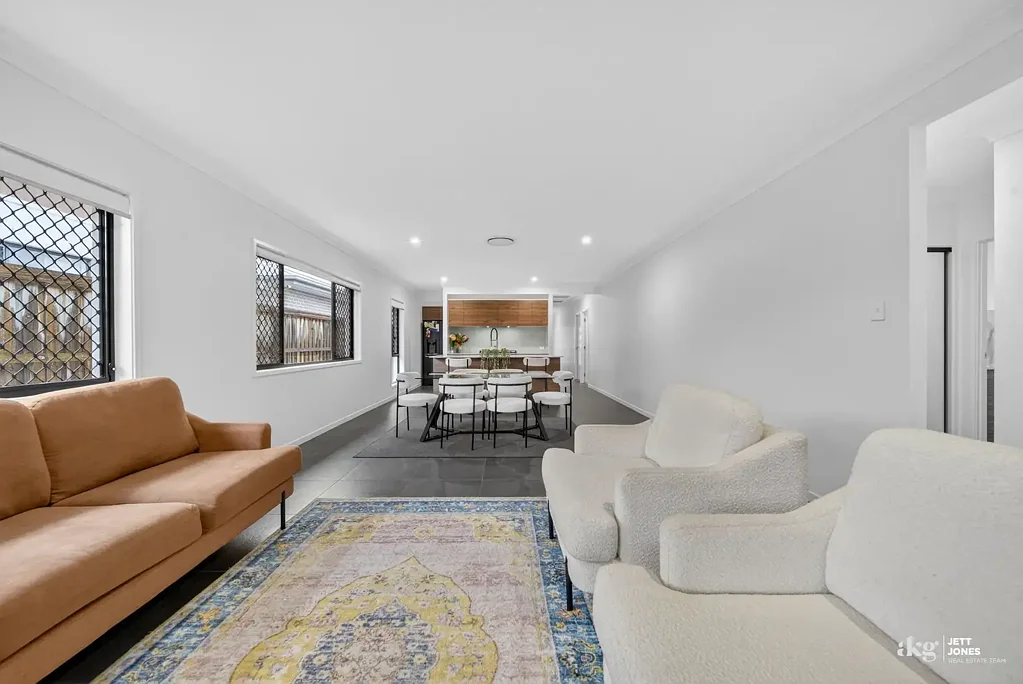 Chambers Flat 4 Bedroom Spacious, Stylish & Ready to Enjoy in Chambers Flat