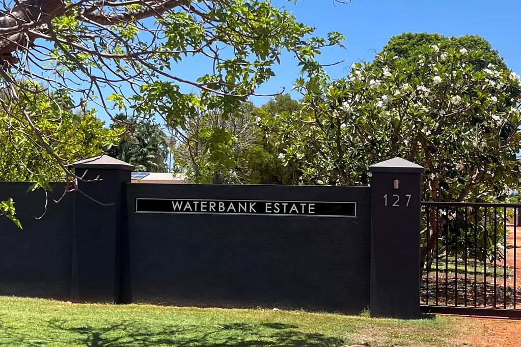 Waterbank 8ਬੈੱਡਰੂਮ WATERBANK ESTATE ... A HOME FOR THE GENERATIONS TO COME.
