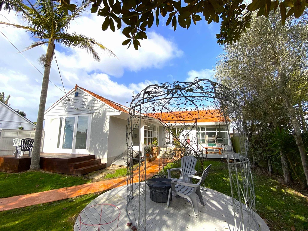 Charm, Comfort, Privacy and Location
