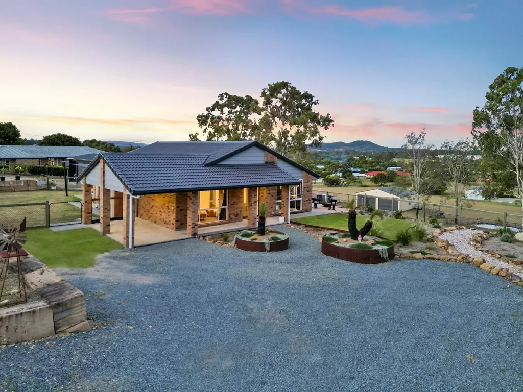 8 Hoopla Hannah Court, Yatala, QLD 4207