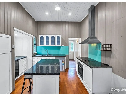 79 Charles Street, Berserker, QLD 4701, 3 ਕਮਰੇ, 1 ਬਾਥਰੂਮ, House