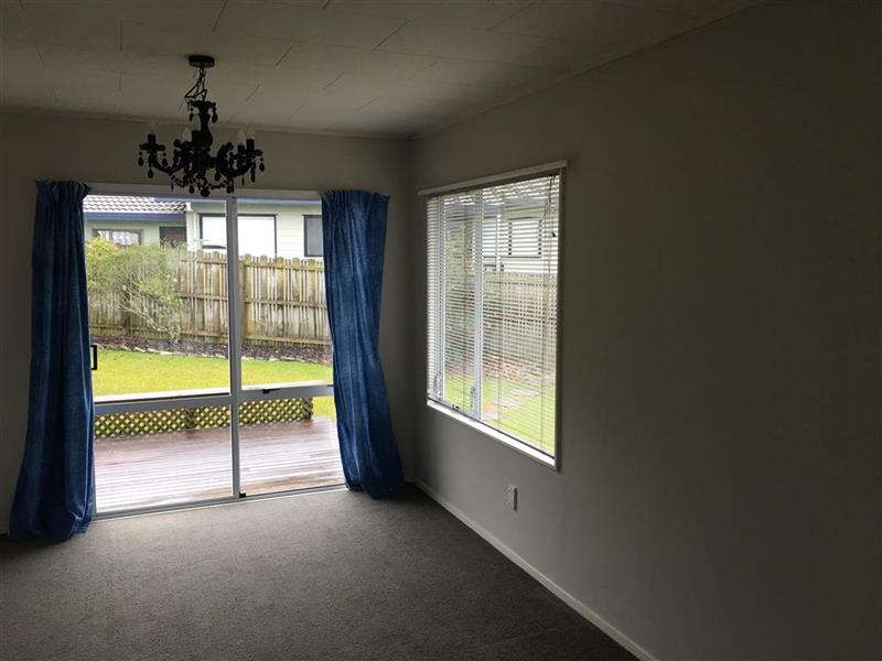 17 Caribbean Drive, Unsworth Heights, Auckland - North Shore, 3 कमरे, 1 बाथरूम