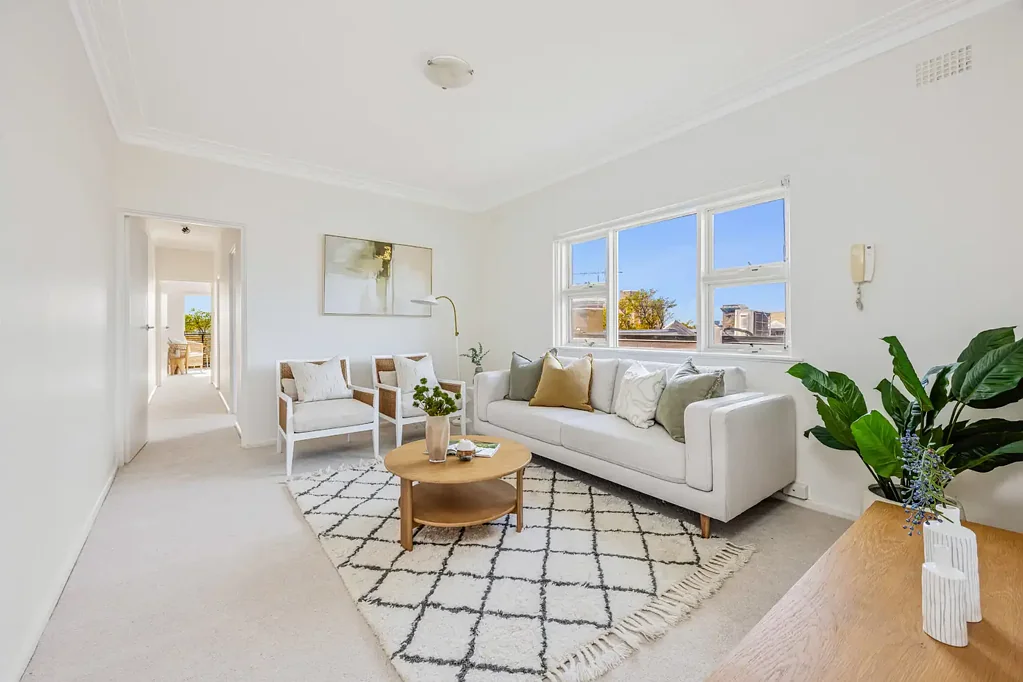 Bondi Junction 2બેડરૂમ Radiant Top-Floor Sanctuary In Excellent Position With 2x Parking