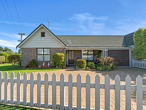 Te Awamutu 2房  Downsizer's Delight - Easy Living Awaits