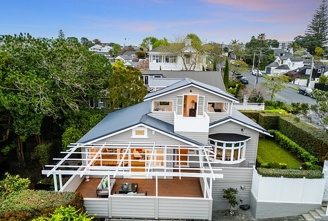 131 Bassett Road, Remuera, Auckland City
