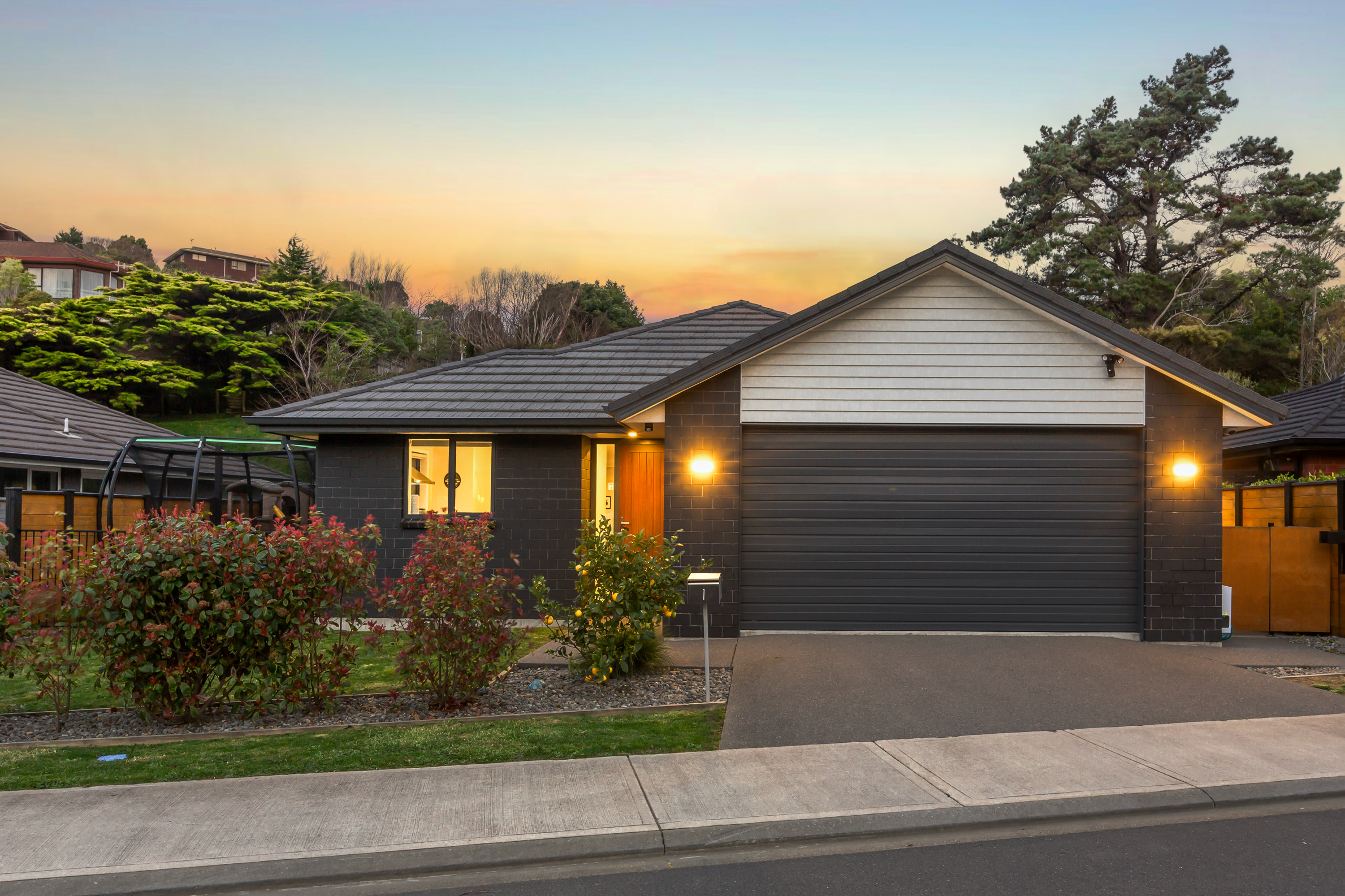 1 Genoa Place, Whitby, Porirua, 4 chambres, 0 salles de bain, House