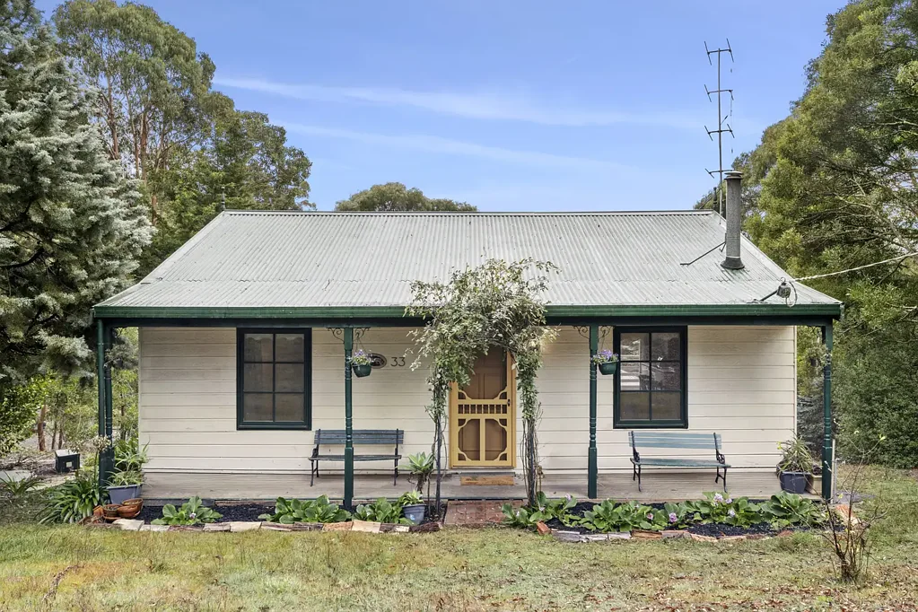 33 Wall Street, Blackwood, VIC 3458