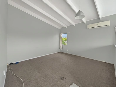 MANUREWA  3 bedroom house