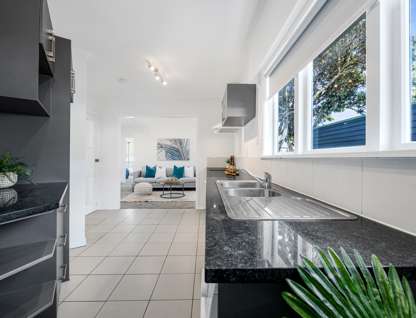 2/99 Clovelly Road, Bucklands Beach, Manukau City, Auckland, 3房, 1浴, 独立屋