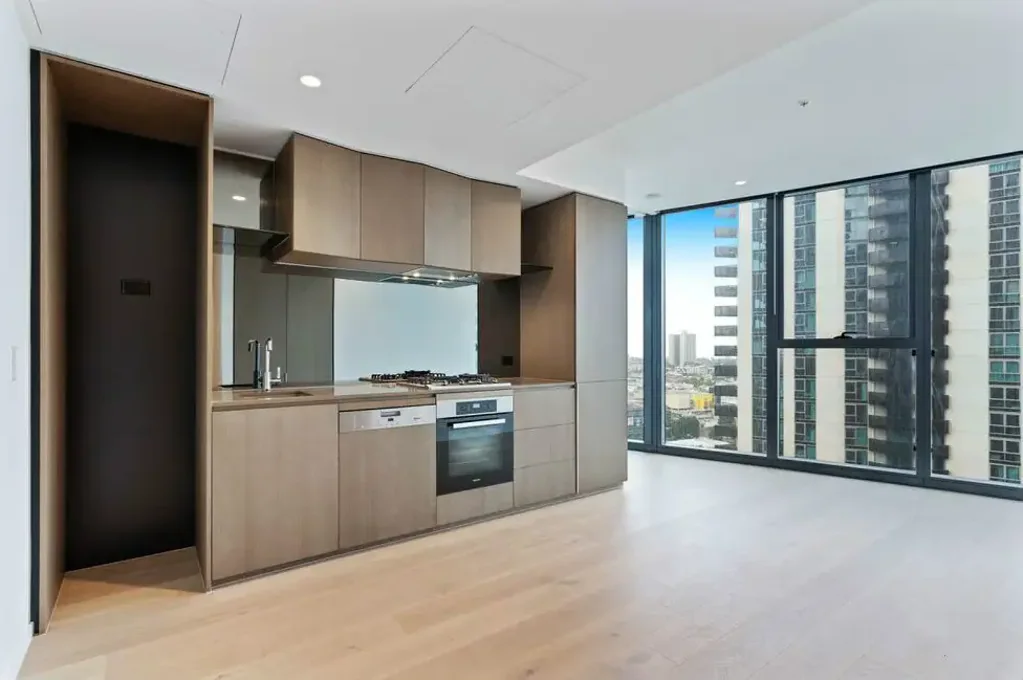 Luxury 2B1B With Ocean View - Woolworth Downstairs, Walk into City!