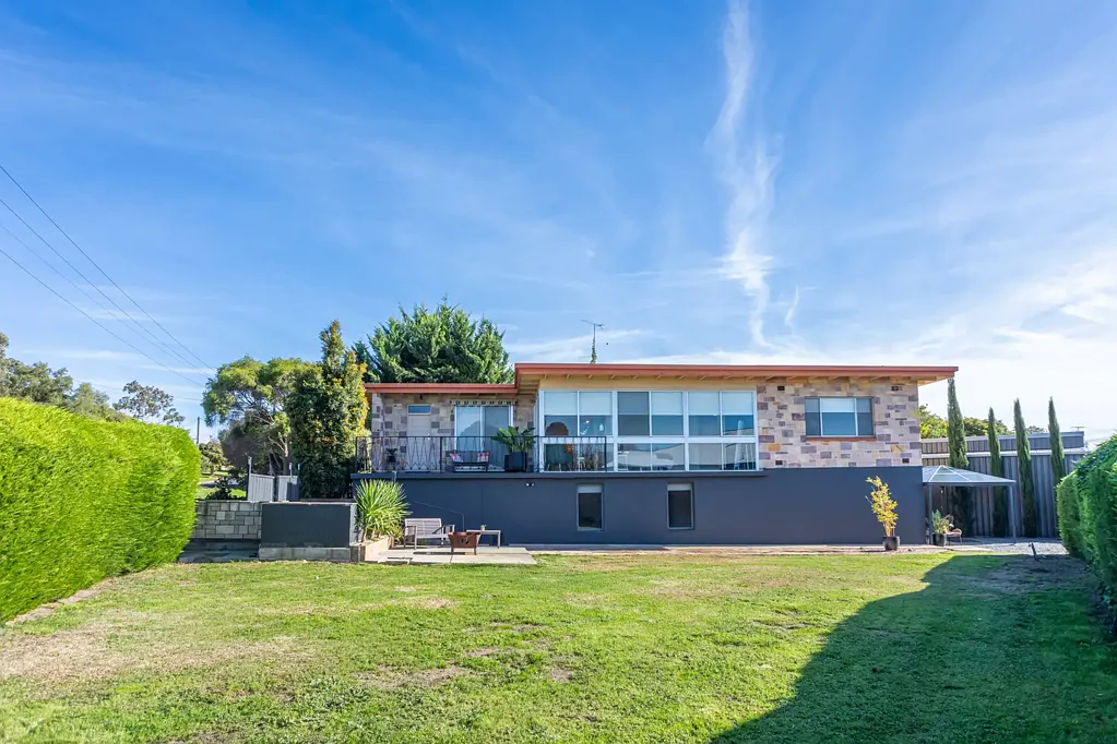 Naracoorte 6ਬੈੱਡਰੂਮ Exceptional Dual Living / Dual Income - Independent Living on Both Levels