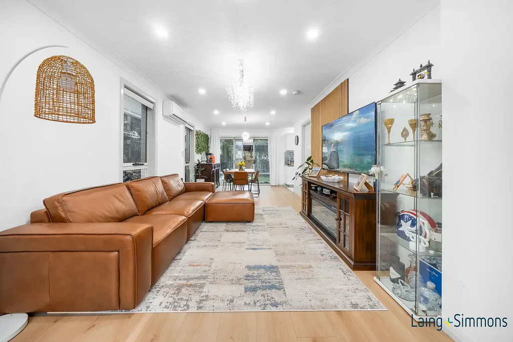 15 Hindostan Road, Glenfield, NSW 2167
