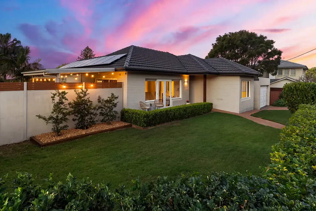 Kirrawee 3Habitaciones Single-Level Living with Exceptional Appeal