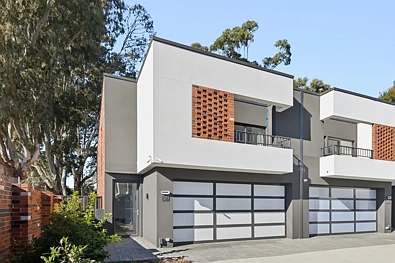 Leederville 3房  Leederville Lifestyle Meets Park-Side Privacy - Near New and Ready Now