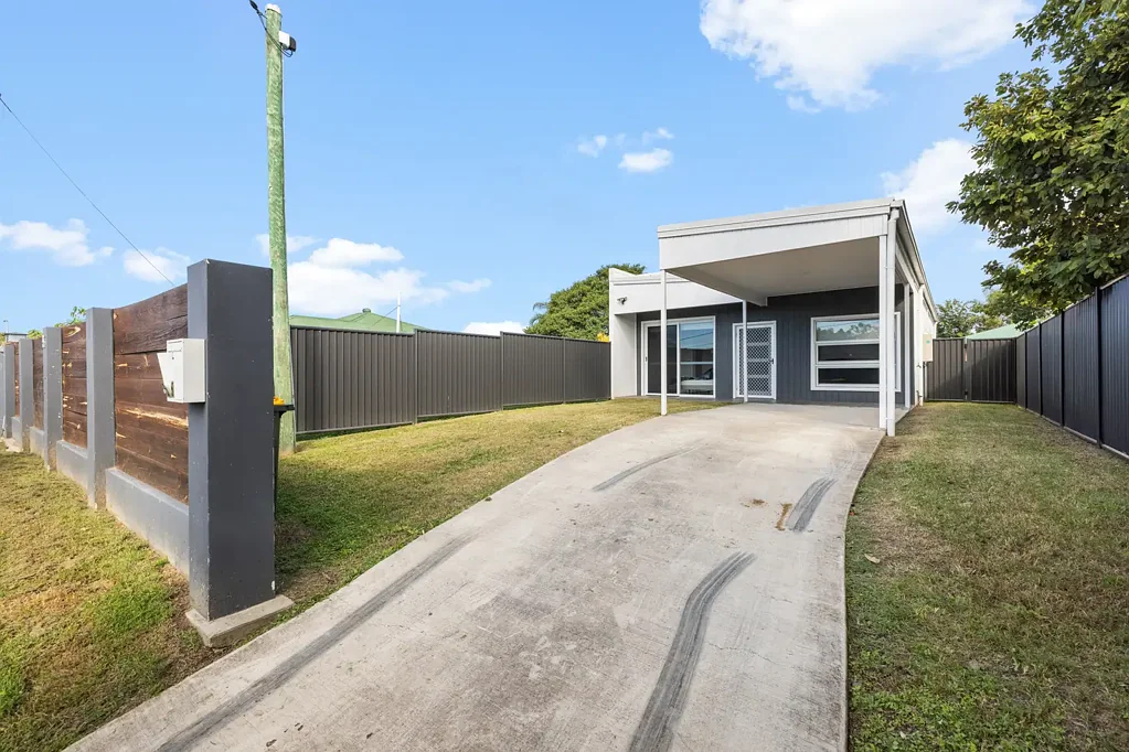 Riverview 2房  House + vacant land