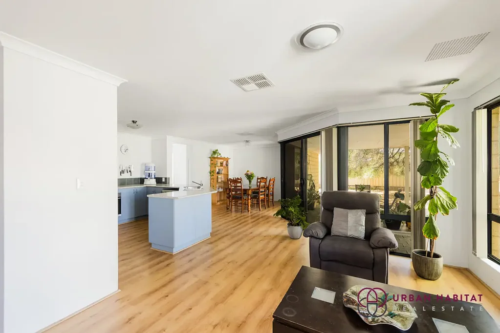 9 Featherstone Road, Orelia, WA 6167