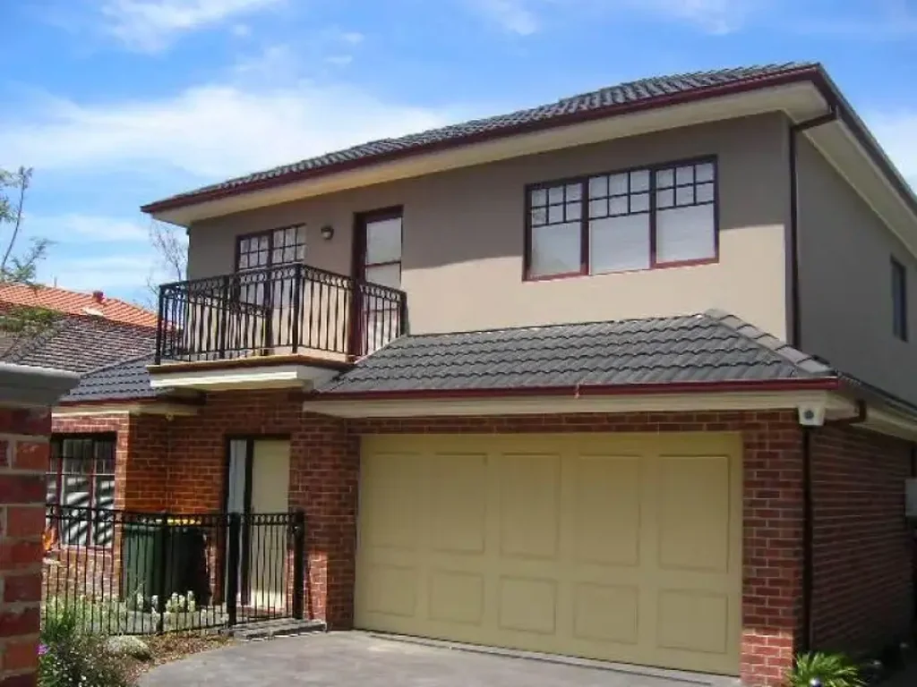STYLISH THREE BEDROOM TOWNHOUSE IN QUITE LOCATION | FLARE REAL ESTATE