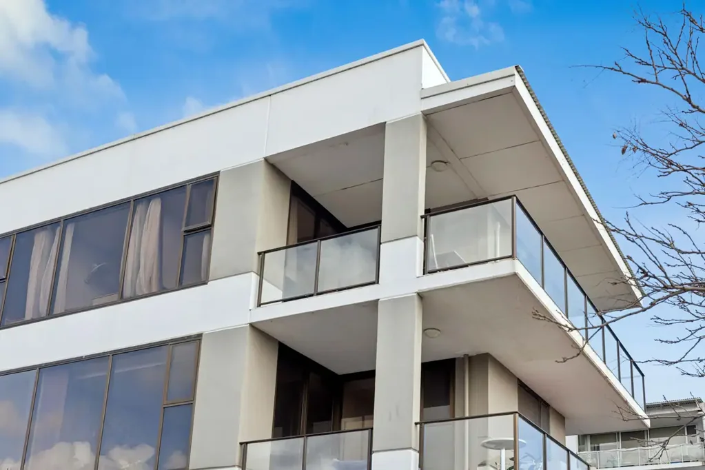 Mawson Lakes 3कमरा Top Floor Apartment - Three Bedrooms with Wrap Around Balcony!