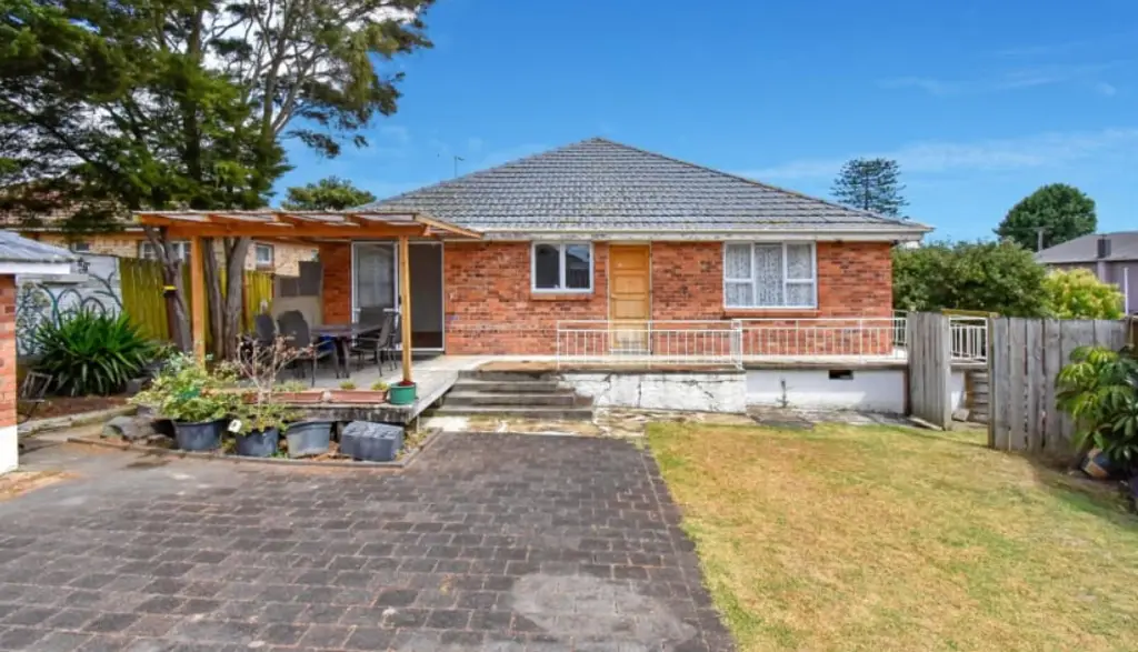 Manurewa 3ਬੈੱਡਰੂਮ Are you looking for Brick and Tile?