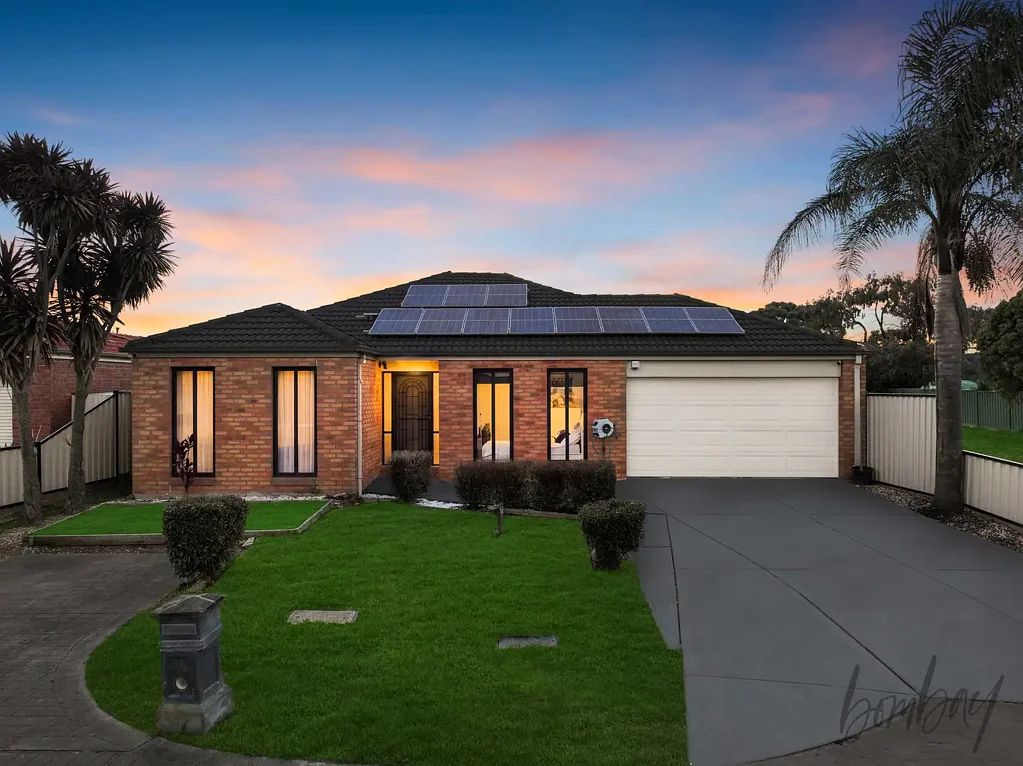 Roxburgh Park 4બેડરૂમ 543SQM OF FAMILY LIVING BETWEEN ROXBURGH PARK AND CRAIGIEBURN