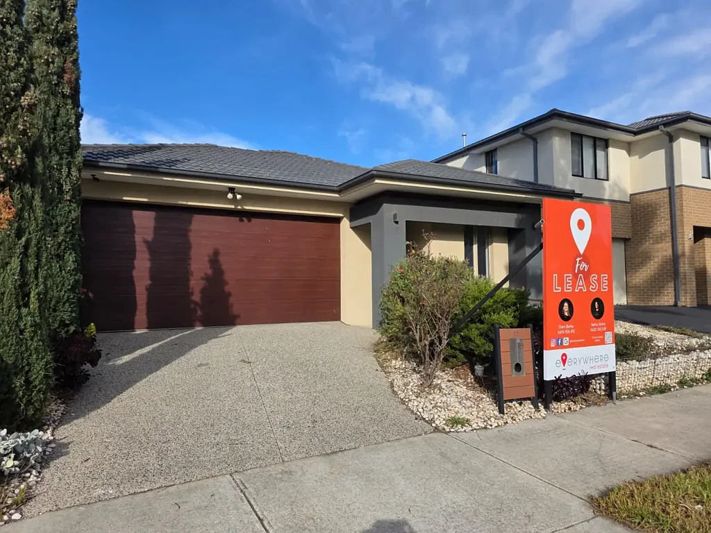 FRESHLY PAINTED Energy-Efficient Family Gem Near Featherbrook P-9