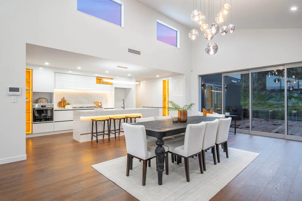Long Bay 4Phòng ngủ Brand-New Single Level Elegance in Long Bay