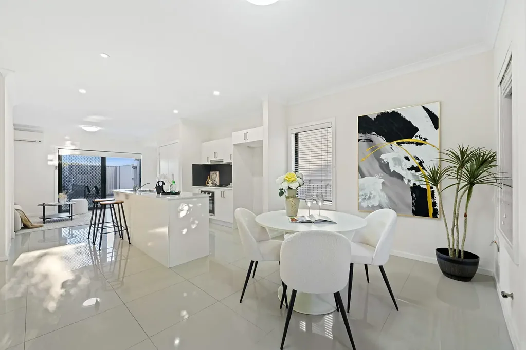 Telopea 3房 精品临街入口联排别墅带大露台 Boutique Street  Facing Entry Townhouse with Large Terrace
