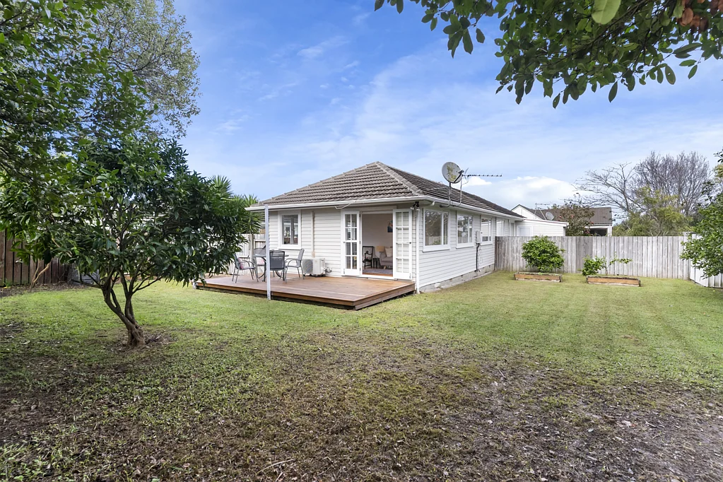 4/65 Moore Street, Howick, Manukau City, Auckland