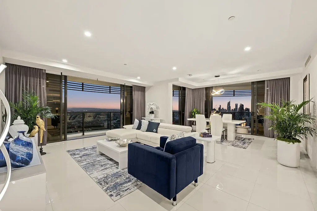 Broadbeach 3房  Stunning 'Winter Haven' Luxury Skyhome