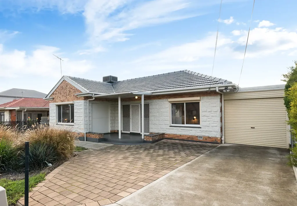 Enfield 3Kwarto Comfortable Living on a Generous Allotment