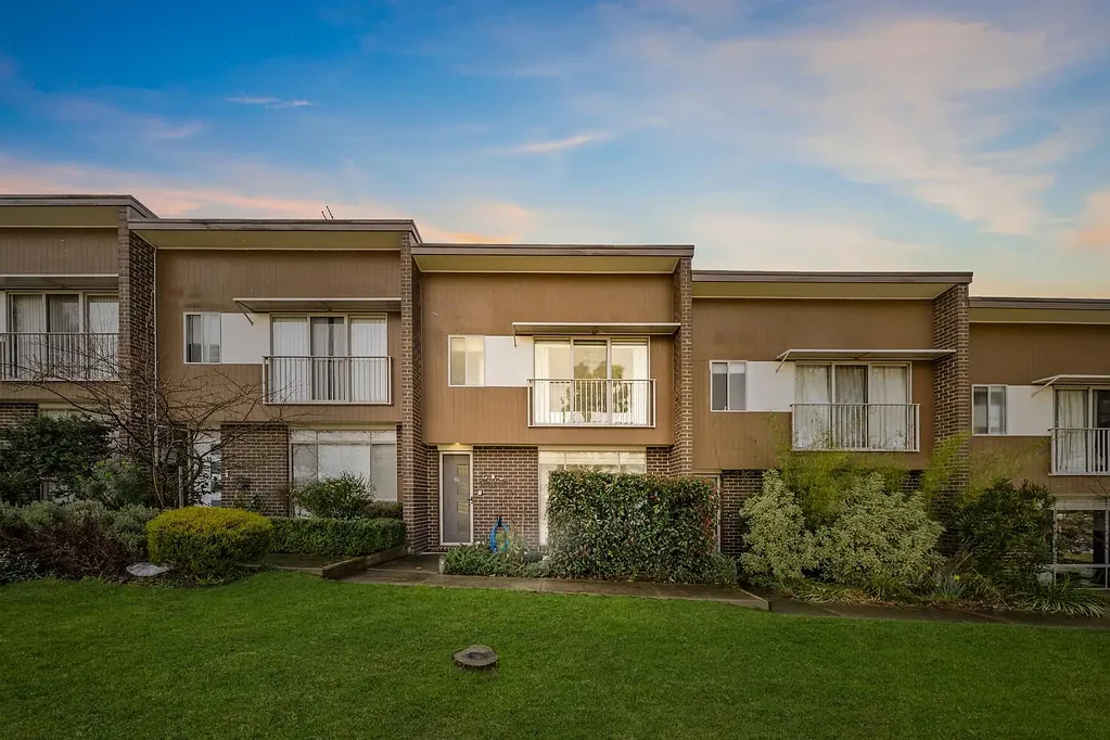 Casey 3ਬੈੱਡਰੂਮ Great sized home with views!
