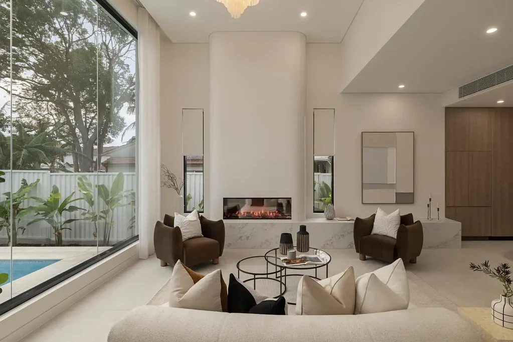 Croydon 5Kwarto Meticulously crafted home set within a blue-chip Croydon setting