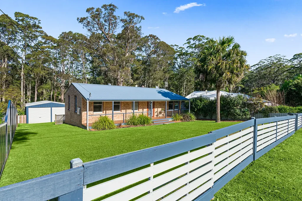 Tomerong 3Moenga Charming Brick Home in a Quiet Village Cul-de-Sac