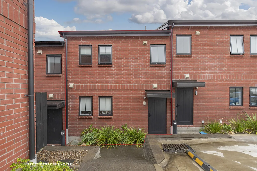 Sunnyvale 2Kwarto 5% Yield Plus | Bargain Buying | Freehold Brick