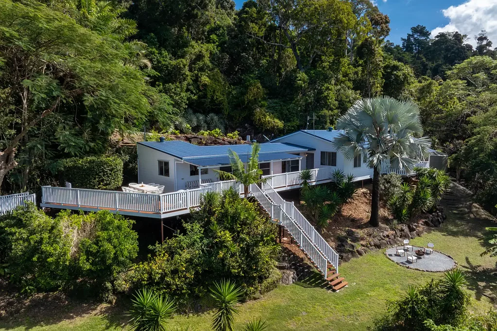 Strathdickie 4 Bedroom Majestic Acreage Living with Unforgettable Valley Views
