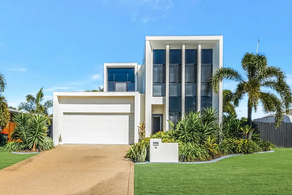 Hidden Valley 4 Bedroom Modern Family Living in a Superb Central Location