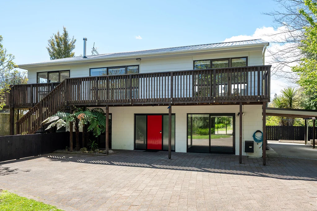 Springfield 4ਬੈੱਡਰੂਮ A Leafy Green Springfield Retreat