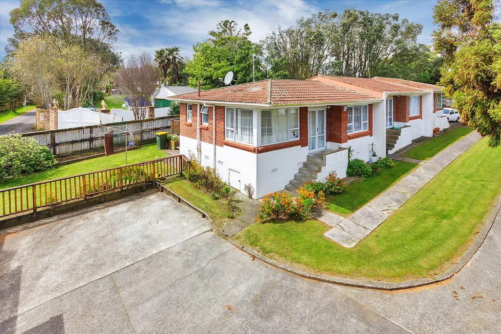 15 Freshney Place, Hill Park, Manukau City, Auckland