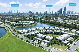7 Sanctuary Court, Mermaid Waters