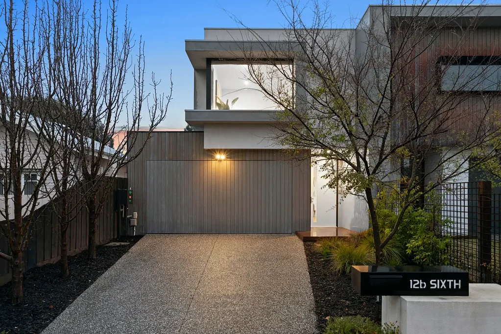 Parkdale 4ਬੈੱਡਰੂਮ Striking Design, Exceptional Location