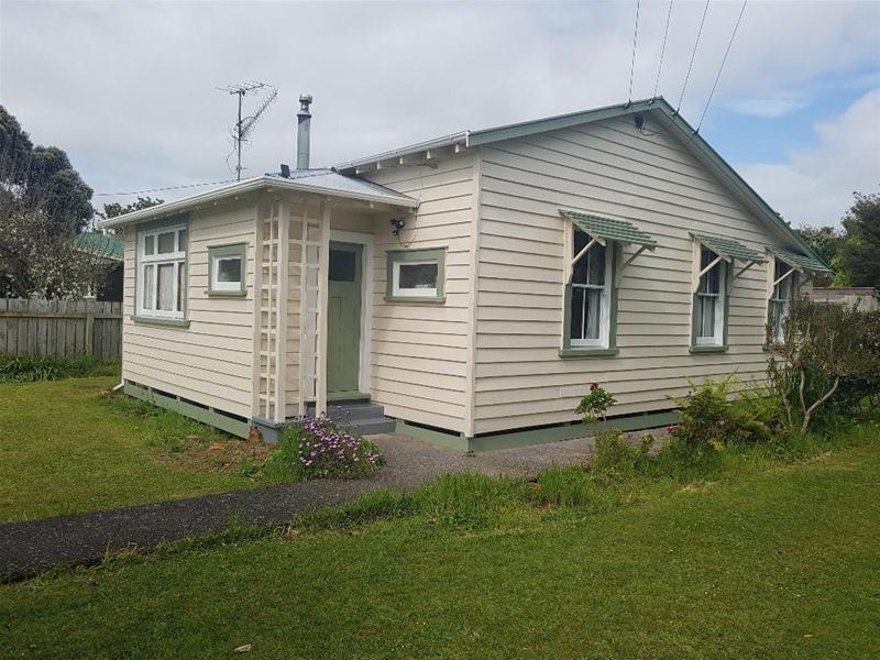 33 Suther Street, Waverley, South Taranaki, 2 Kuwarto, 1 Banyo