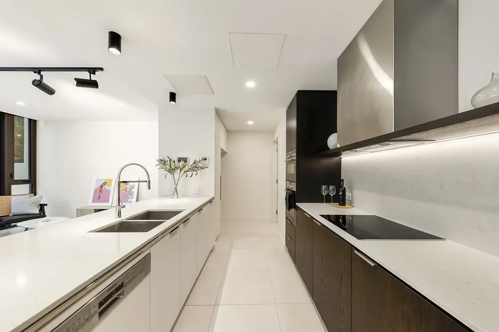 Forrest 2Habitaciones Luxurious Living at Dominion Residences - Award-Winning Boutique Development