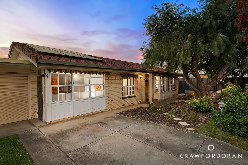 Underdale 3غرفة نوم A Tucked-Away Colonial Homette that Lives Large