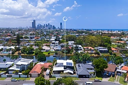 19 Helm Court, Mermaid Waters