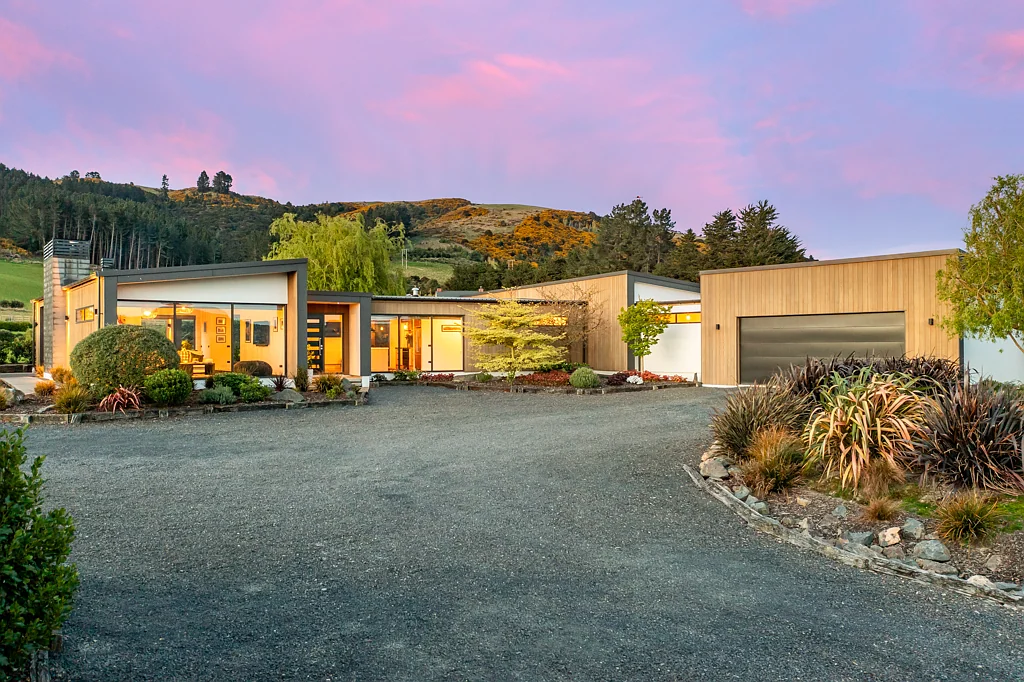 North Taieri 5房  Architectural & spacious & exceptional